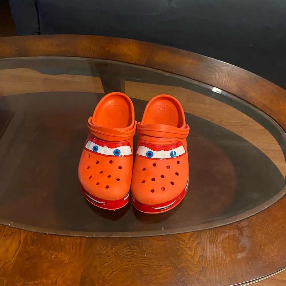lightning mcqueen crocs